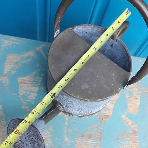 LARGE Vintage Watering Can Rustic Metal Pitcher - Picture 12 of 15